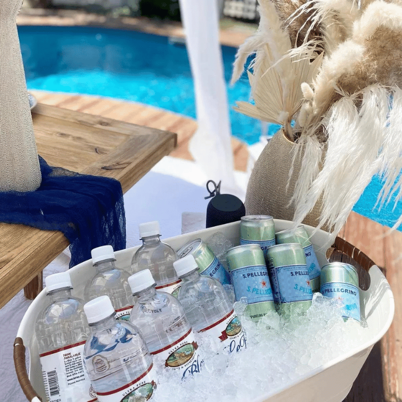 Sparkling water for the perfect mocktails on the beach